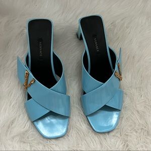 Versace Embellished Dégradé Glossed-leather Mules In Blue